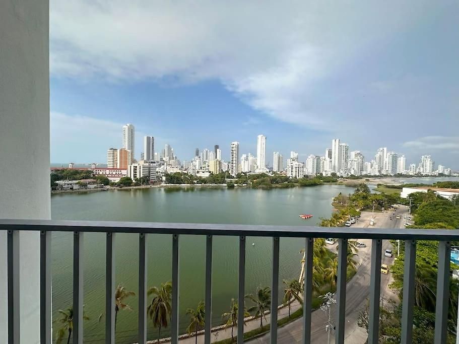 Prime Location: Fully Equipped Loft In El Laguito Apartamento *